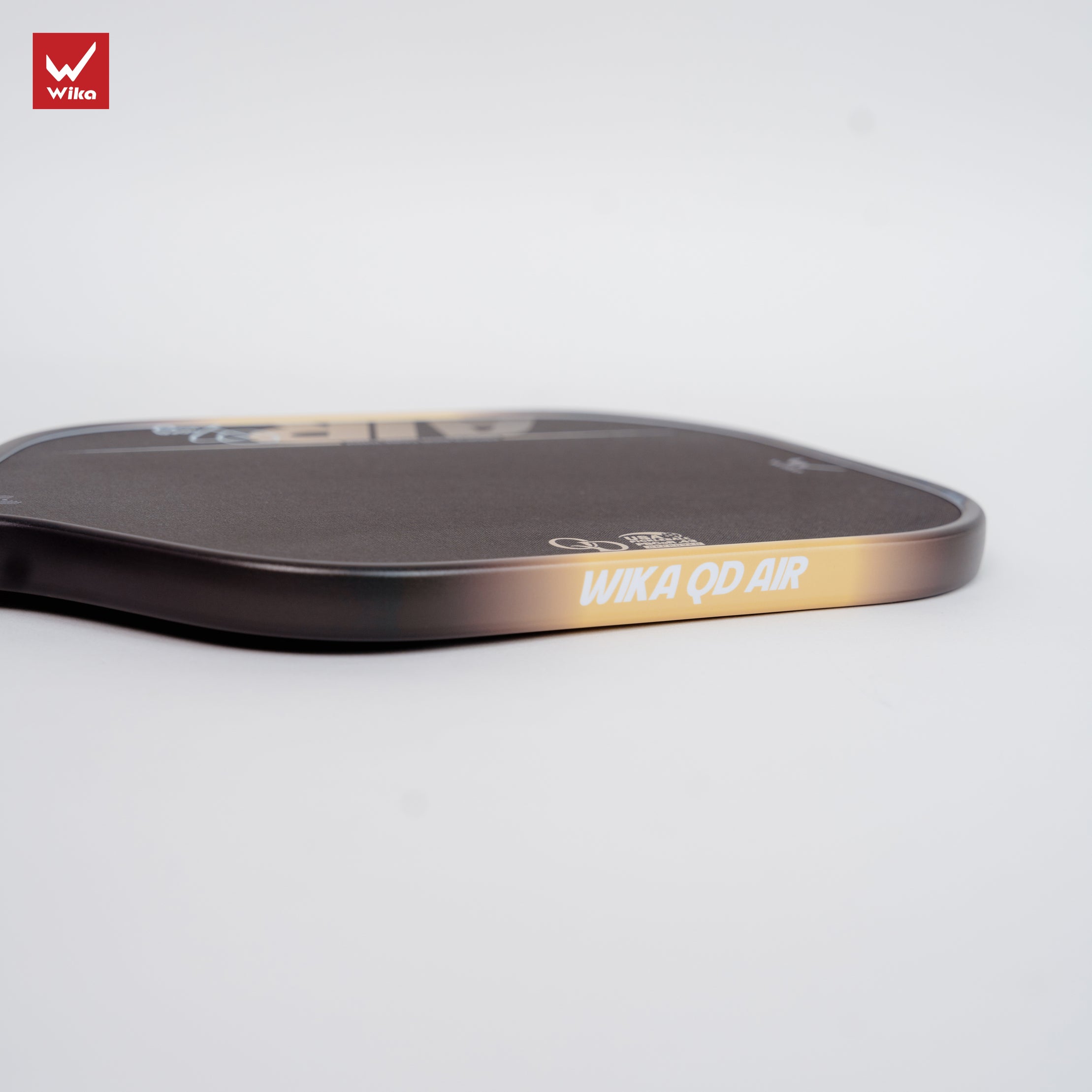 WIKA QD Air Metallic Gold
